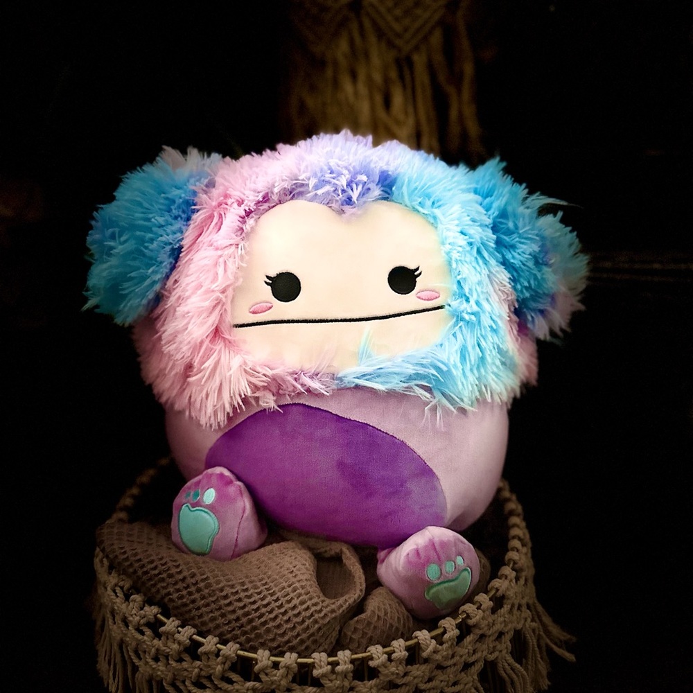 Squishmallows, Eden the Purple & Blue Tie Dye Bigfoot- Size 16”- NWT